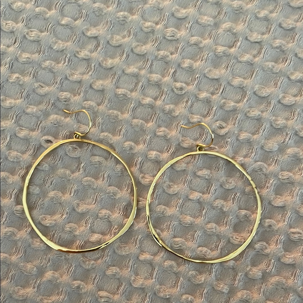 Elegant Gold Hoop Earrings